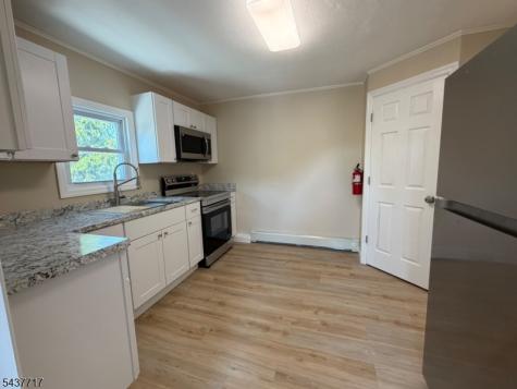 28 Diller Avenue Newton NJ 07860