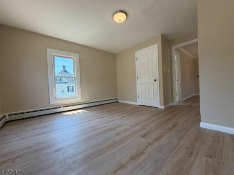28 Diller Avenue Newton NJ 07860