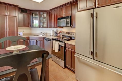 2 Claridge Dr. 5gw Verona NJ 07044