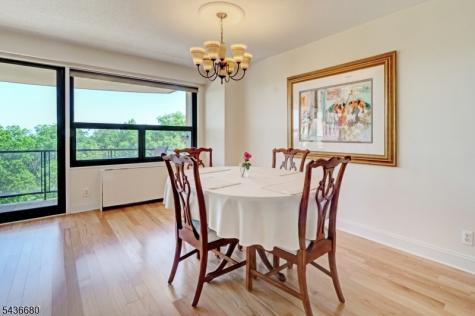 2 Claridge Dr. 5gw Verona NJ 07044
