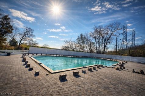 2467 Route 10 28-2b Parsippany-troy Hills NJ 07950