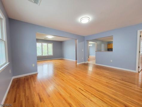 154 Norwood Avenue Lodi NJ 07644