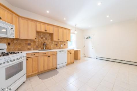 16 Llewellyn Road Montclair NJ 07042
