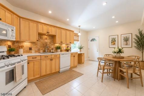 16 Llewellyn Road Montclair NJ 07042