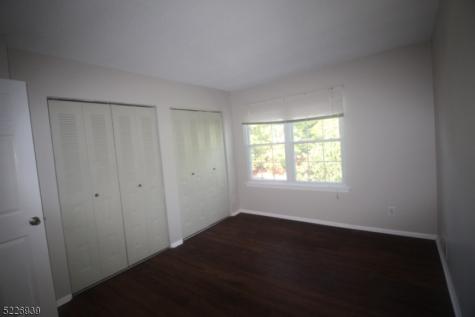 201 Robertson Way Lincoln Park NJ 07035