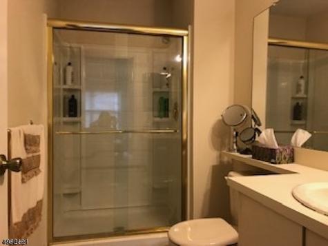 201 Robertson Way Lincoln Park NJ 07035