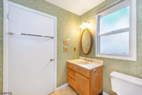 21 East Shore Road Denville NJ 07834