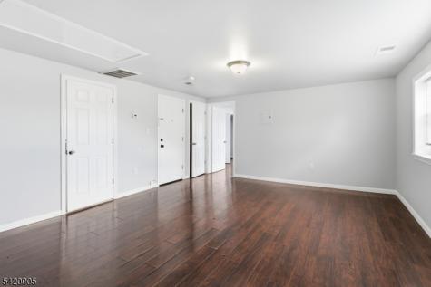 59 Farley Avenue Newark NJ 07108