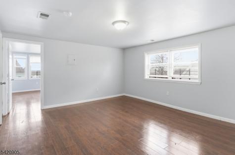 59 Farley Avenue Newark NJ 07108