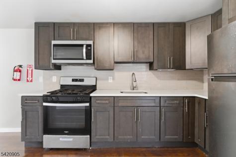59 Farley Avenue Newark NJ 07108