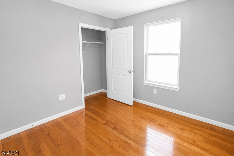 572 South 11th Street Newark NJ 07103