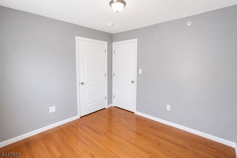 572 South 11th Street Newark NJ 07103