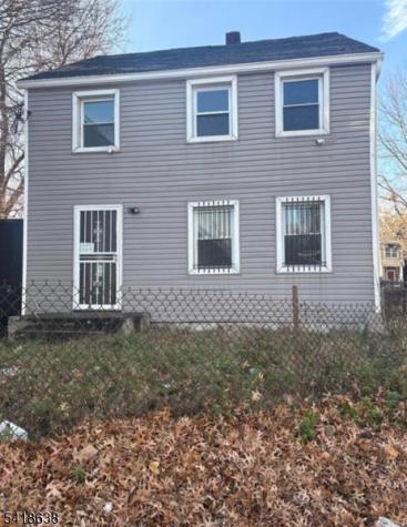 172 N Main St Cove Paterson NJ 07522