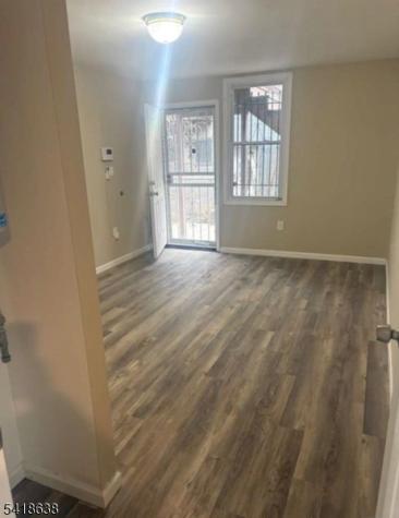 172 N Main St Cove Paterson NJ 07522