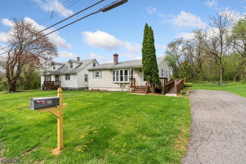 23 Clinton Avenue Mansfield NJ 07865