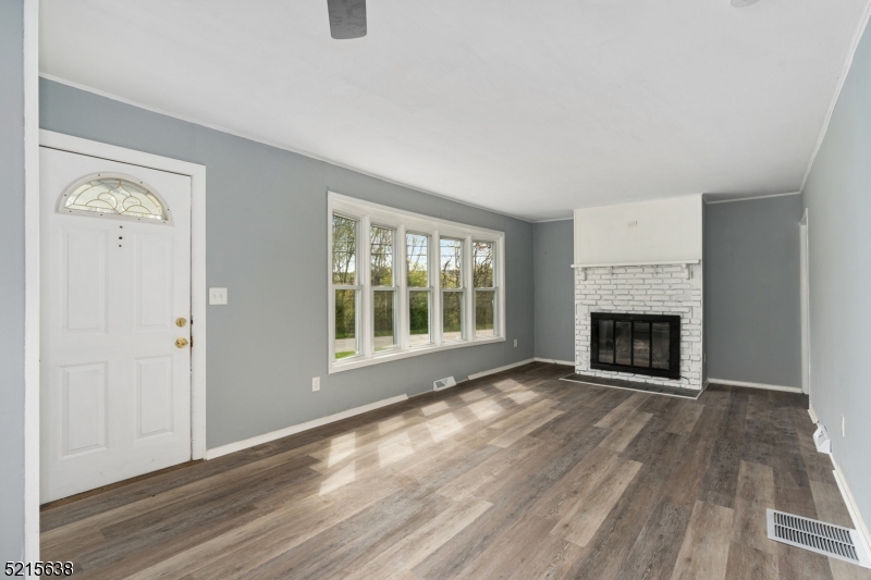 23 Clinton Avenue Mansfield NJ 07865