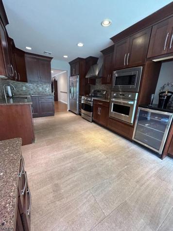 220 Butternut Drive Wayne NJ 07470