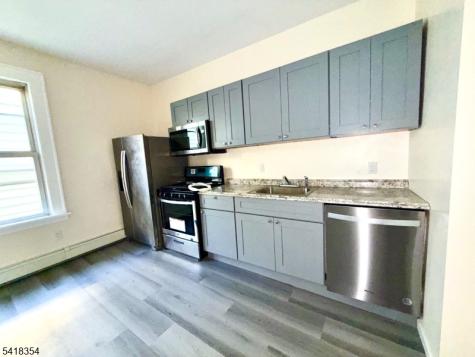 37 Field Place Newark NJ 07112