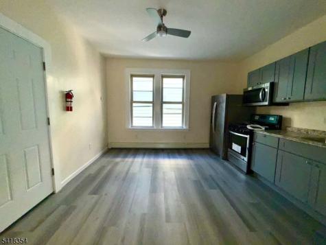 37 Field Place Newark NJ 07112