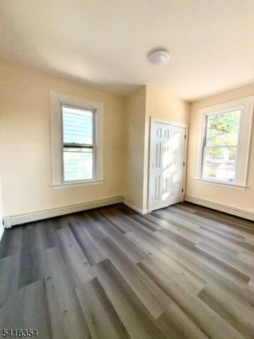 37 Field Place Newark NJ 07112