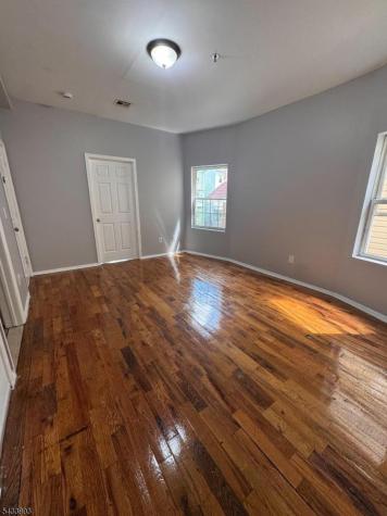 117 S 12th Street Newark NJ 07107