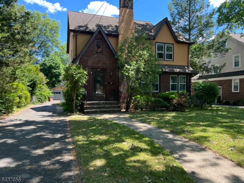 325 Bogert Avenue Ridgewood Village NJ 07450