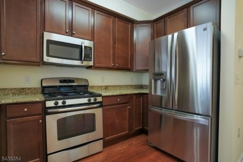 308 Rotando Way Morris Plains NJ 07950