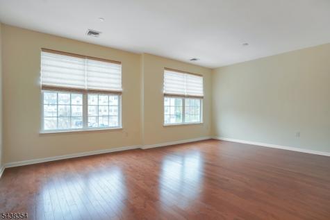 308 Rotando Way Morris Plains NJ 07950