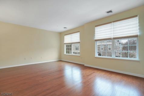308 Rotando Way Morris Plains NJ 07950