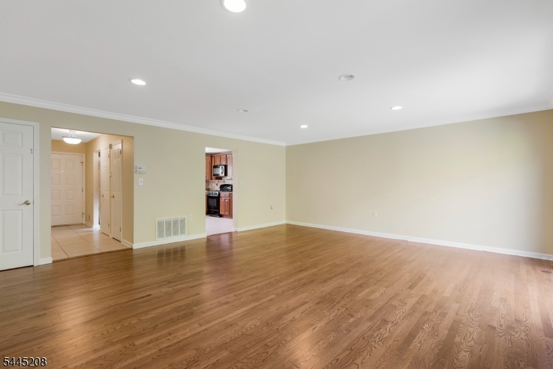 182 Wildflower Lane Hillsborough NJ 08844