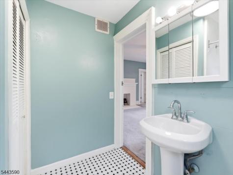 62 Forest Hill Road West Orange NJ 07052