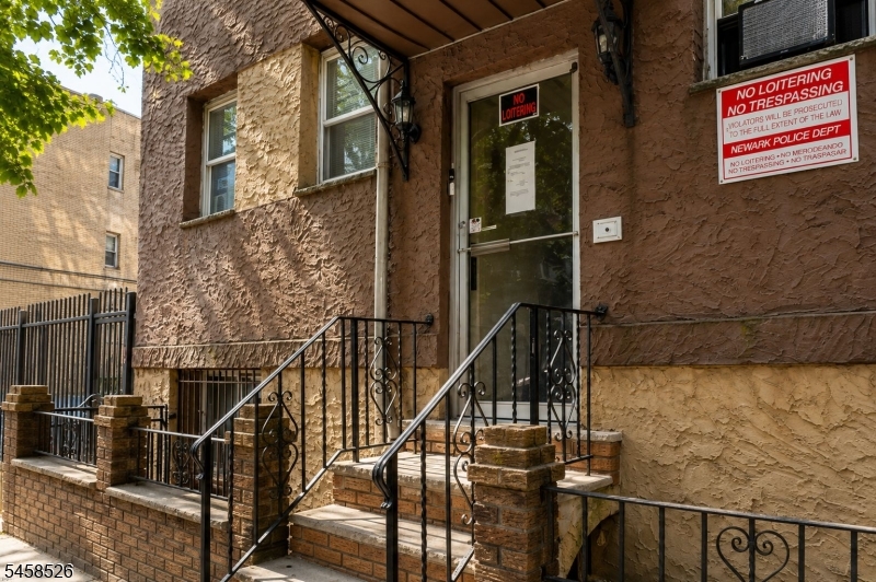 600 N 6th Street Newark NJ 07107