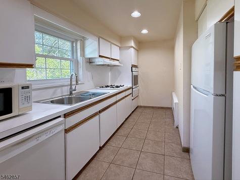 24 Wedgewood Drive Verona NJ 07044