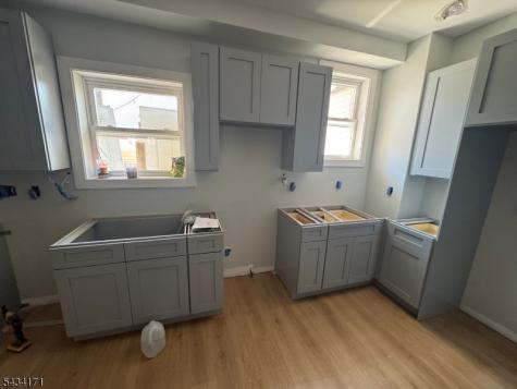 160 Pacific Street Newark NJ 07105