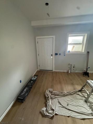 160 Pacific Street Newark NJ 07105