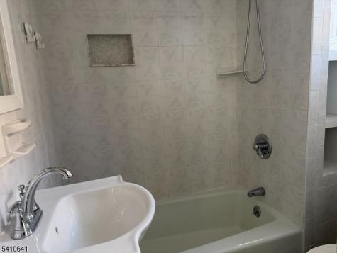 557 Gregory Avenue Passaic NJ 07055