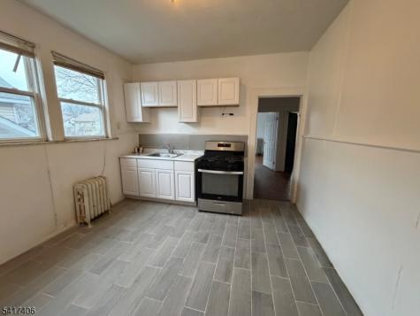 205 Chancellor Avenue Newark NJ 07112