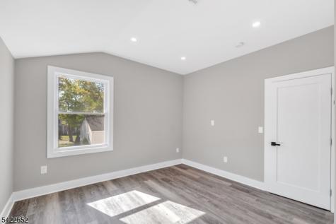 715 Evans Street Paramus NJ 07652