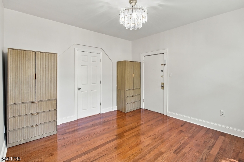 507 Beardsley Avenue Bloomfield NJ 07003