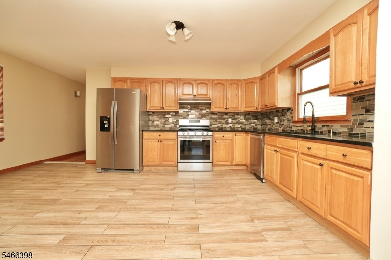 616 N 9th Street Newark NJ 07107