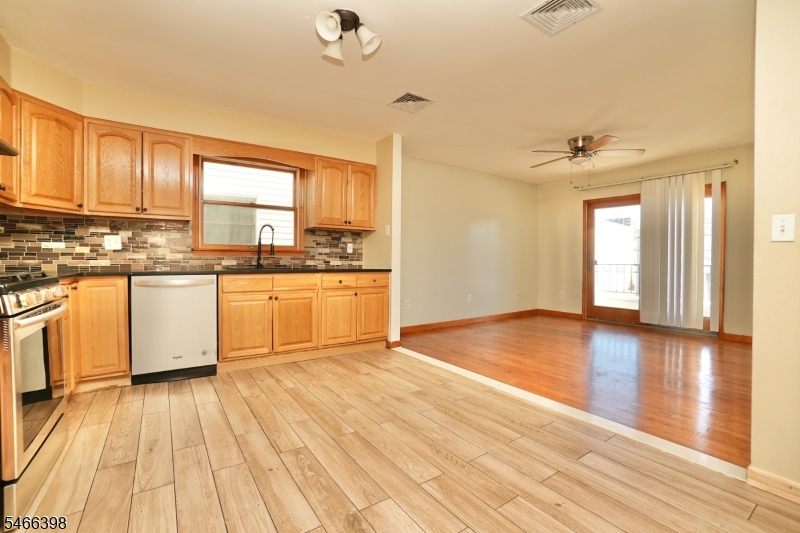616 N 9th Street Newark NJ 07107