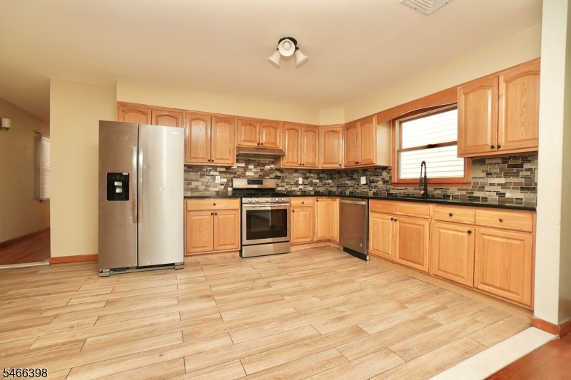 616 N 9th Street Newark NJ 07107