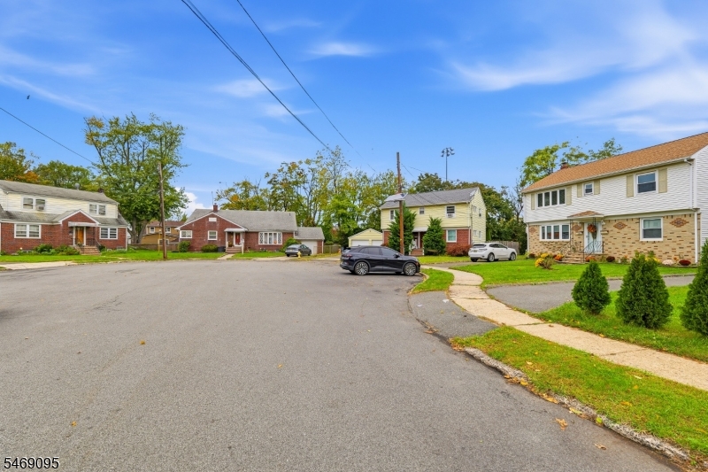 15 Wright Court Bloomfield NJ 07003