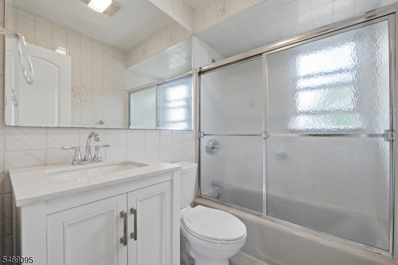 15 Wright Court Bloomfield NJ 07003
