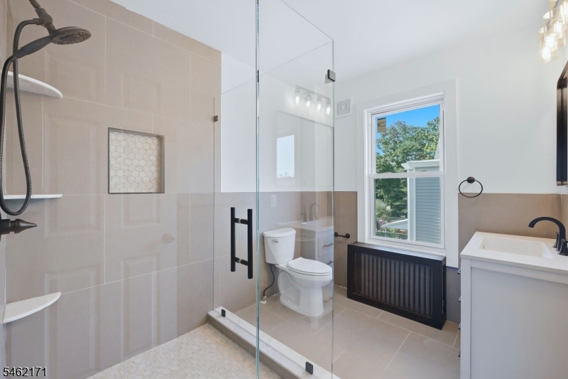 35 Rossmore Place Belleville NJ 07109