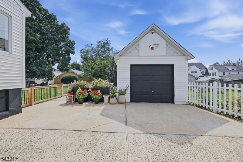 35 Rossmore Place Belleville NJ 07109