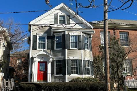 11 Montague Place Montclair NJ 07042