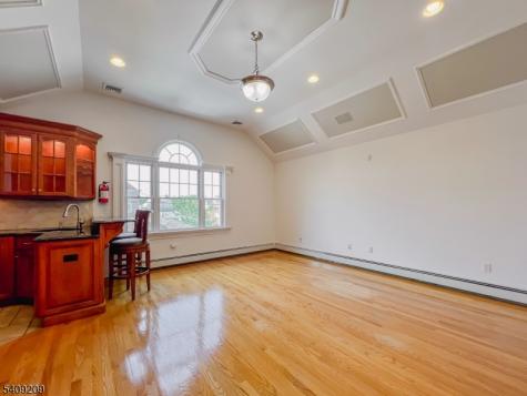 91 Cutler Street Clifton NJ 07011
