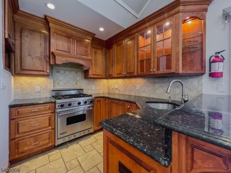 91 Cutler Street Clifton NJ 07011