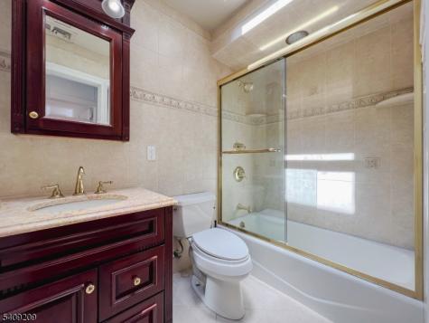 91 Cutler Street Clifton NJ 07011